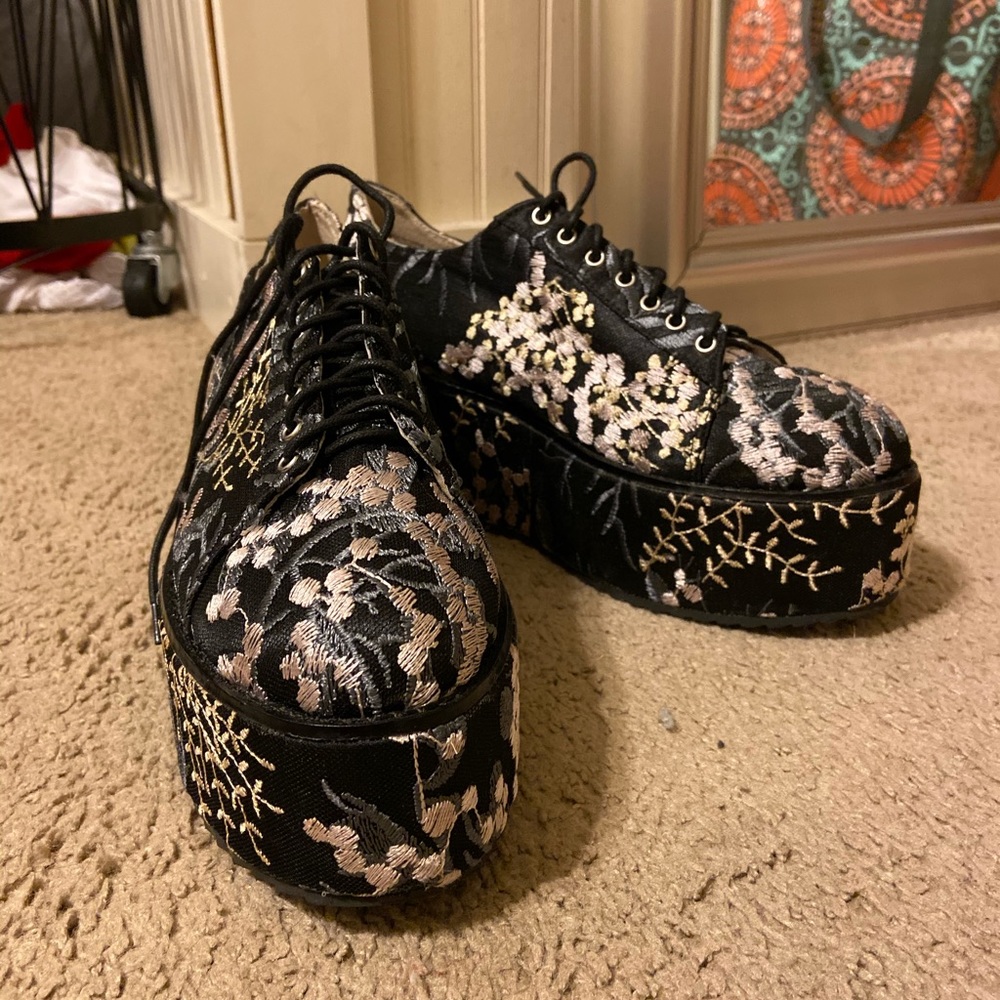 floral chunky shoe